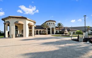 8 Bedroom Home with Private Pool - Davenport, Florida