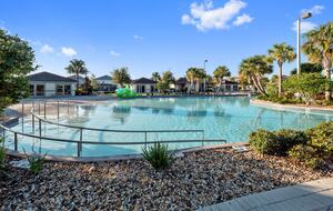 8 Bedroom Home with Private Pool - Davenport, Florida