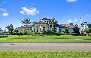 8 Bedroom Home with Private Pool - Davenport, Florida