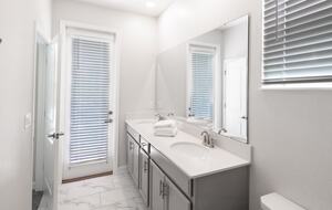 5 Bedroom Home with Private Pool - Davenport, Florida