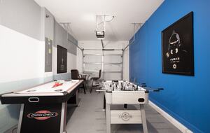 5 Bedroom Home with Private Pool - Davenport, Florida