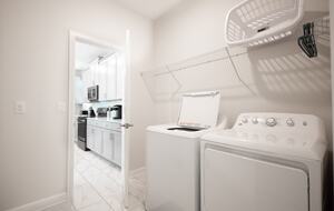 5 Bedroom Home with Private Pool - Davenport, Florida