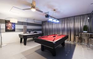 6 Bedroom Home with Private Pool - Davenport, Florida