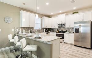 6 Bedroom Home with Private Pool - Davenport, Florida