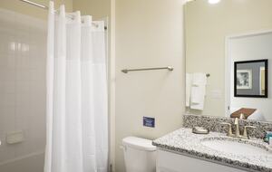 6 Bedroom Home with Private Pool - Davenport, Florida