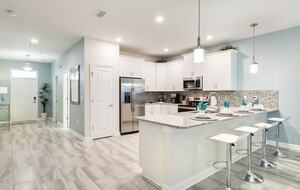 8 Bedroom Home with Private Pool - Davenport, Florida