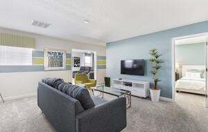 8 Bedroom Home with Private Pool - Davenport, Florida