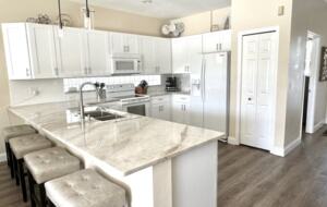 Sunset Lakes Family Getaway - Kissimmee, Florida