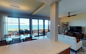 Makena Surf Beachfront Platinum Condo - Kihei, Hawaii