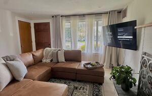 Charming Home Polk County - Dallas, Oregon