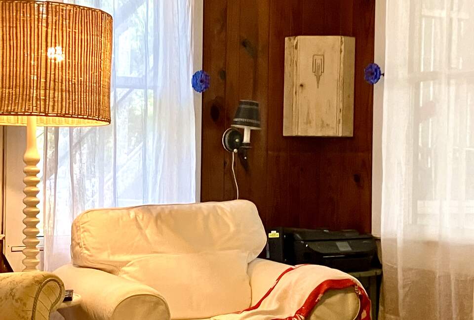 Charming 1910 Tybee Beach Cottage - Tybee Island, Georgia