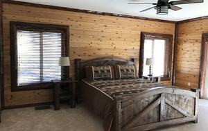 Four Seasons Chalet - Big Bear Lake, California