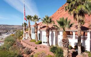 Famous Red Hill Grand Getaway in St. George - Saint George, Utah