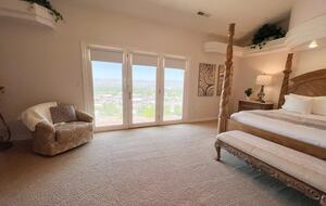 Famous Red Hill Grand Getaway in St. George - Saint George, Utah