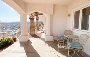 Famous Red Hill Grand Getaway in St. George - Saint George, Utah