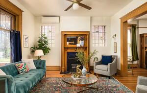 Downtown Denver Victorian Getaway - Denver, Colorado