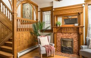 Downtown Denver Victorian Getaway - Denver, Colorado