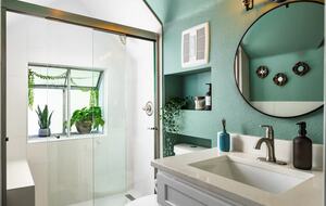 Downtown Denver Victorian Getaway - Denver, Colorado