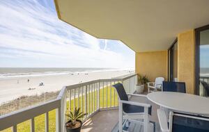 Beachfront Villa Folly Beach - Folly Beach, South Carolina
