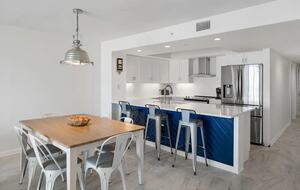 Beachfront Villa Folly Beach - Folly Beach, South Carolina