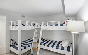 Beachfront Villa Folly Beach - Folly Beach, South Carolina