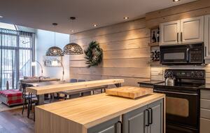 Ski-In Ski-Out Tremblant Luxury Retreat - Mont-Tremblant, Canada