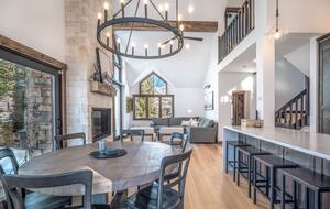 The Winterleaf Chalet | Ski In/Out - Mountain Village, Colorado