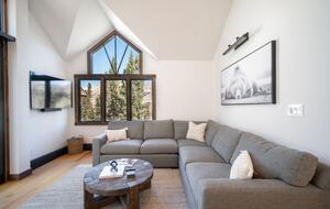 The Winterleaf Chalet | Ski In/Out - Mountain Village, Colorado