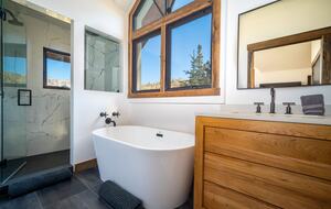 The Winterleaf Chalet | Ski In/Out - Mountain Village, Colorado