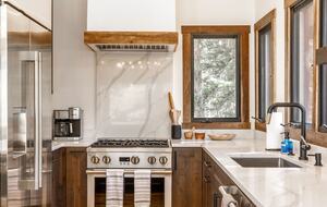 The Winterleaf Chalet | Ski In/Out - Mountain Village, Colorado