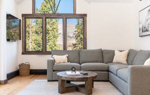 The Winterleaf Chalet | Ski In/Out - Mountain Village, Colorado