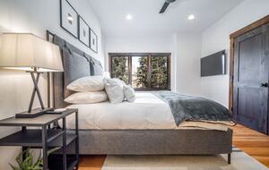 The Winterleaf Chalet | Ski In/Out - Mountain Village, Colorado