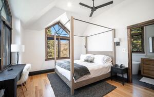 The Winterleaf Chalet | Ski In/Out - Mountain Village, Colorado