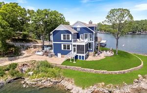 Stunning Lake of the Ozarks Home - Gravois Mills, Missouri