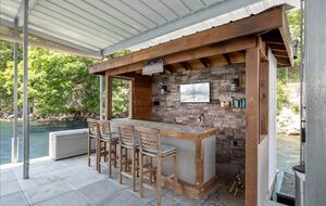 Stunning Lake of the Ozarks Home - Gravois Mills, Missouri