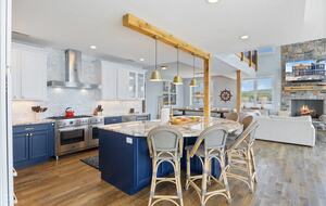 Stunning Lake of the Ozarks Home - Gravois Mills, Missouri