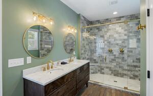 Stunning Lake of the Ozarks Home - Gravois Mills, Missouri