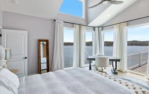 Stunning Lake of the Ozarks Home - Gravois Mills, Missouri