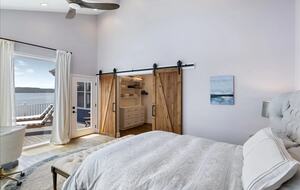 Stunning Lake of the Ozarks Home - Gravois Mills, Missouri