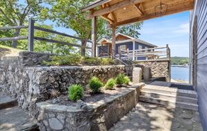 Stunning Lake of the Ozarks Home - Gravois Mills, Missouri