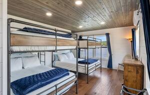 Stunning Lake of the Ozarks Home - Gravois Mills, Missouri