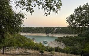 Casa T on Lake Travis in Devil's Cove - Jonestown, Texas