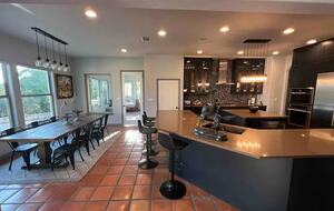 Casa T on Lake Travis in Devil's Cove - Jonestown, Texas