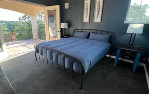 Casa T on Lake Travis in Devil's Cove - Jonestown, Texas