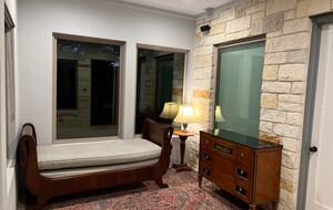 Casa T on Lake Travis in Devil's Cove - Jonestown, Texas