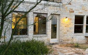 Casa T on Lake Travis in Devil's Cove - Jonestown, Texas