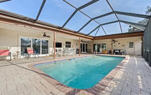 Siesta Key Canal-front Retreat - Sarasota, Florida