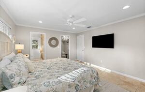 Siesta Key Canal-front Retreat - Sarasota, Florida