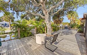 Siesta Key Canal-front Retreat - Sarasota, Florida