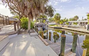 Siesta Key Canal-front Retreat - Sarasota, Florida